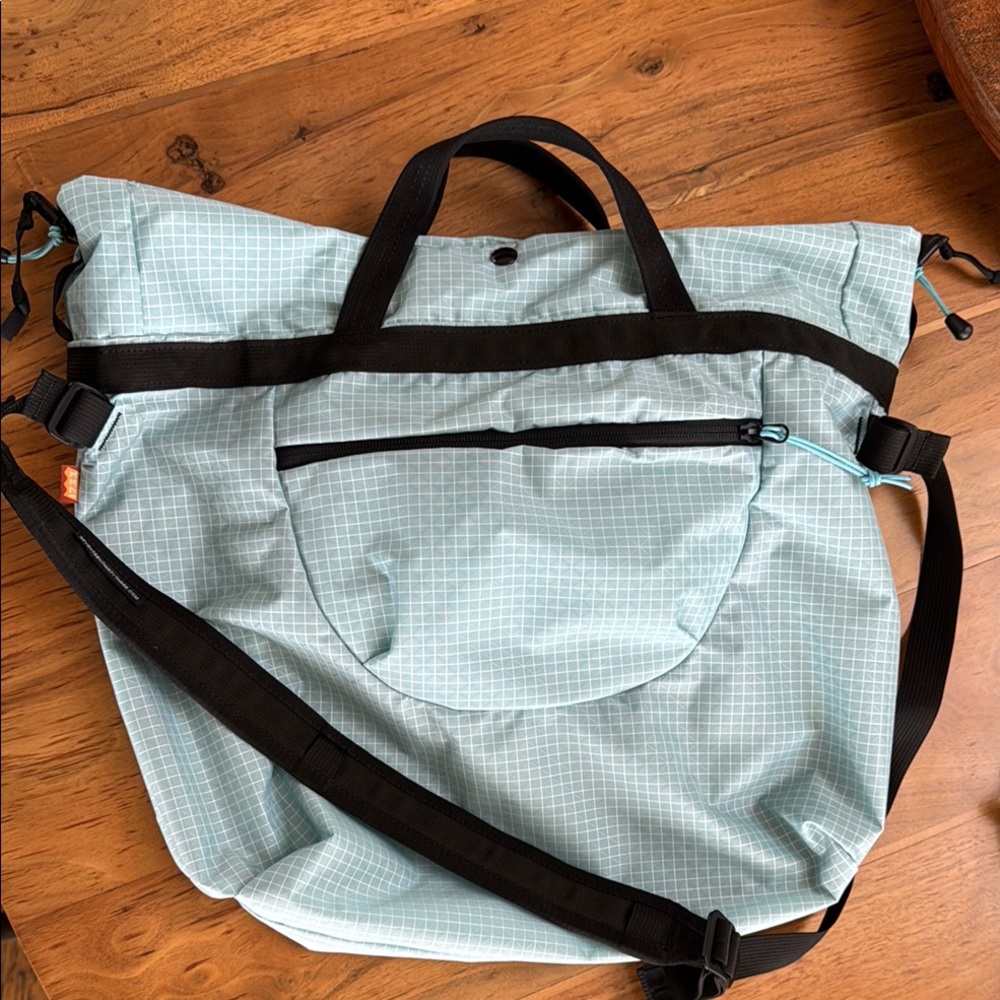 Cinch Tote - light aqua - gridstop - NWT